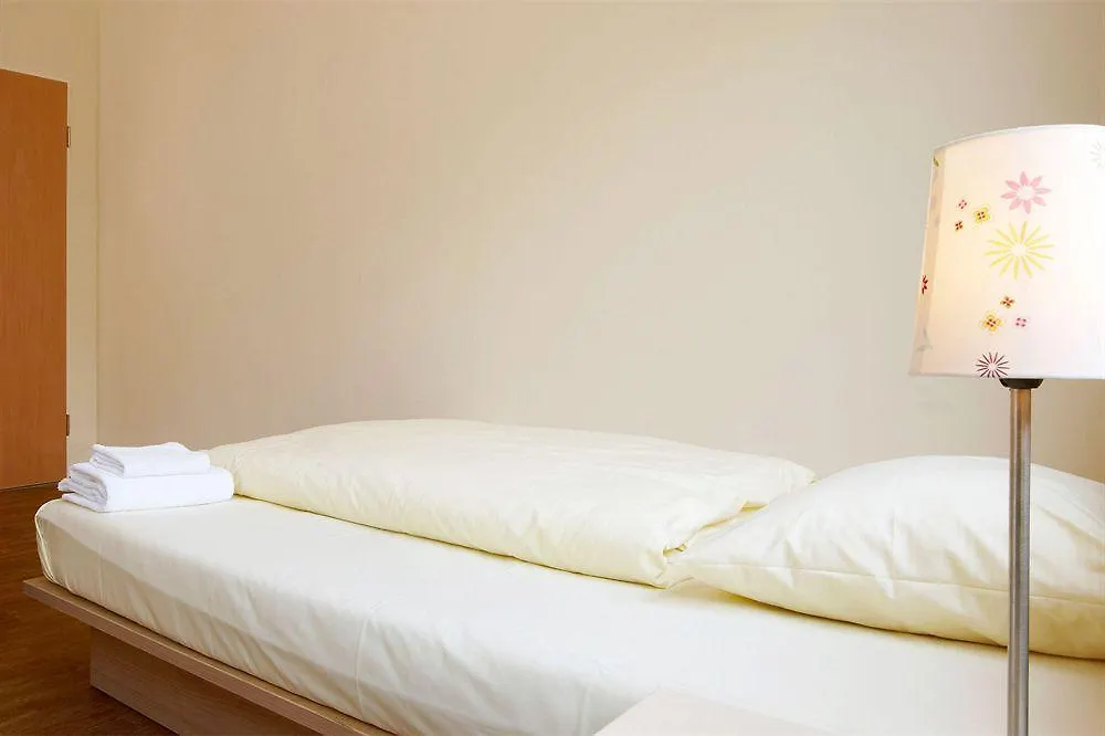 Smart Stay - Hostel Munich City 0*,